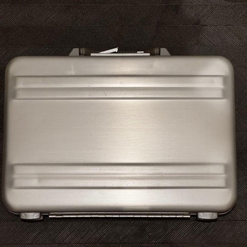 Zero halliburton attaché case - zero,