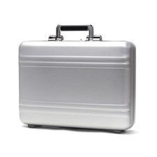 Zero Halliburton Classic