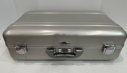 Halliburton zero case with - case,